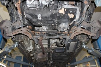 VW T5 transporter  2,5 AXE  SYNCRO 4x4 náhradní díly - 8