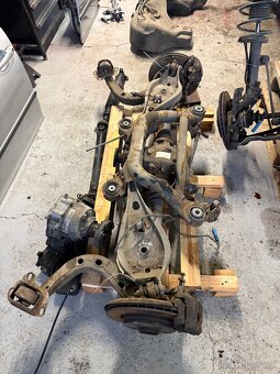 Díly Bmw e46 330xd - 8