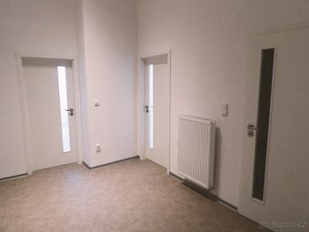 Pronájem bytu 2+kk 72 m² Jateční ul. - 8