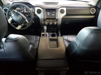TOYOTA TUNDRA CREWMAX SR5 - 8