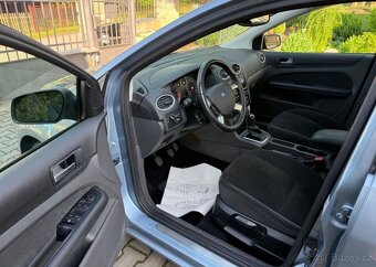 Ford Focus 1,6i Ghia Tažné Klima benzín - 8