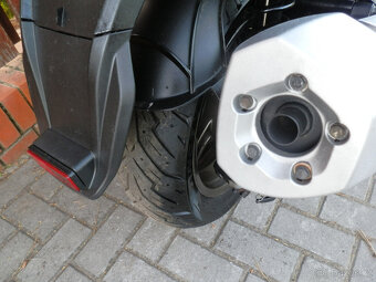 Kymco Xciting 400i ABS - 8