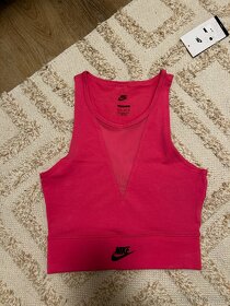 Nove tricko na cviceni Nike s visackou - 8