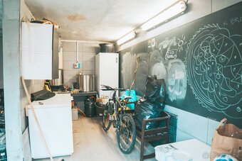 cihlový byt 3+1 s garáží a dílnou - 8