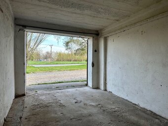 Prodej garáže 17 m² Chrudim, ul. Strojařů - 8