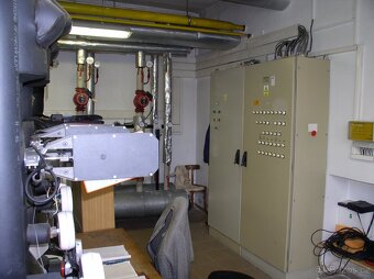 INSTALATÉR, TOPENÁŘ - 8