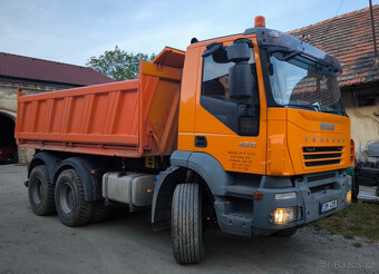 Iveco Trakker, tří stranný sklápěč ve velmi dobrém stavu. - 8