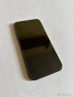 Apple iPhone Xr 128GB Černý - 8