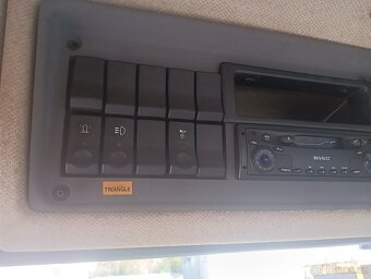 Prodám Renault kerax 6x4 - 8