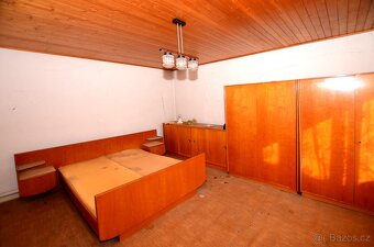 Prodej venkovské usedlosti v Předoníně s dvěmi stodolami na - 8