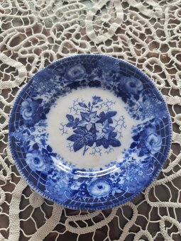 sada starožitných talířů Villeroy & Boch - 8