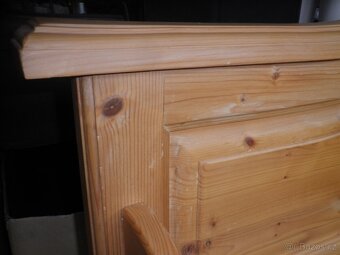 Dřevěná manželská postel s rošty - 8