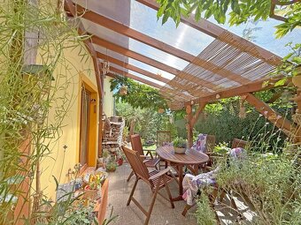 Rodinný dům 4 + kk s fotovoltaikou a zahradou 597 m², lokali - 8