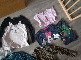 Velký balík oblečení velikost 3 až 4 roky - 8