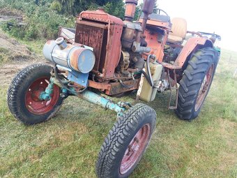 Traktor Bělorus - 8