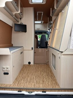 OBYTNÁ DODÁVKA PEUGEOT BOXER - SUPER VÝBAVA - 8