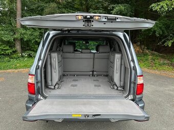 LEXUS LX470 - 8