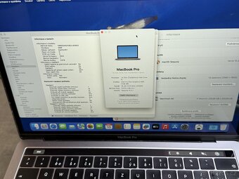 Macbook Pro 13" 2019 / I5 / 16GB / 256GB / Space gray
- 8