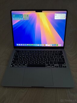 MacBook Air 13" 2024, M3, 8GB/256GB Vesmírně šedý - 8