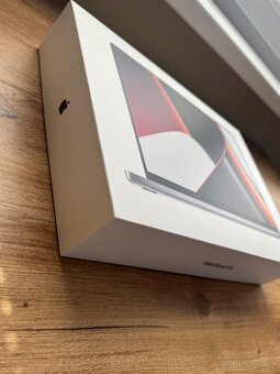 MacBook Pro 16” - 8