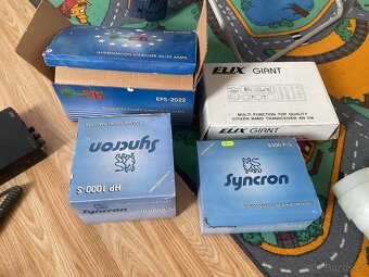Vysílačka Elix, Přijímač Denon, Spectrum monitor Promax - 8