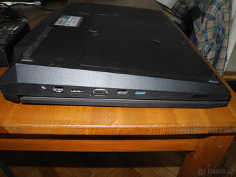 notebook ASUS 17" displej intel i 7 - 8