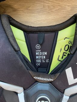 Hokejová výstroj M komplet - 8