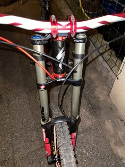 Sjezdové downhill kolo - 8