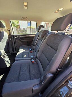 Prodám VW Touran 1,6 tdi, mode 1t3, rok výroby 2015 - 8