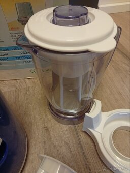 Kuchyňský robot Vital center 4 v 1 - 8