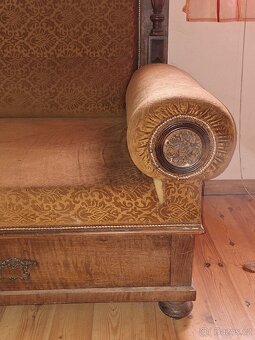 Starožitný nábytek - 8