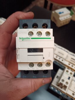 Stykače Schneider a telemecanique - 8