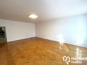 Pronájem velmi pěkného bytu 1+1 v centru Olomouce - 8