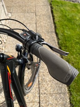 Elektrokolo se sníženým rámem a motorem Shimano Steps - 8
