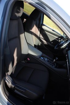 Mazda 3 2.0i 90Kw 1.majitel 59000km servis Mazda 360° kamera - 8