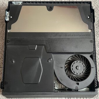 PS4 Pro 1TB - 8