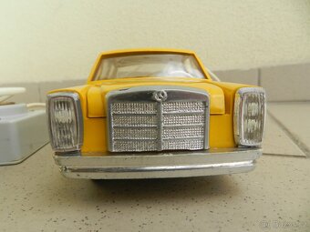 MERCEDES 250 - ITES r. 1972 ČSSR - 8
