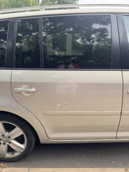 PRODÁM VEŠKERÉ NÁHRADNÍ DÍLY VW TOURAN 2012 - 8