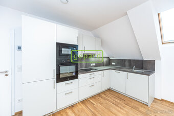 Prodej bytu 2+kk, 60,3m2, sklepní kóje, parkovací stání v pr - 8
