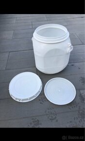 Plastový sud 50 L s těsnícím víkem - 8