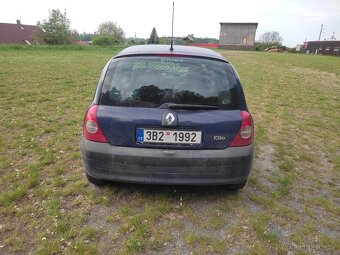 Renault Clio 1,2 47 kW úplně pojízdný a funkční včetně klima - 8