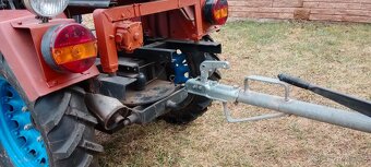 Malotraktor domácí výroby a vozík - 8