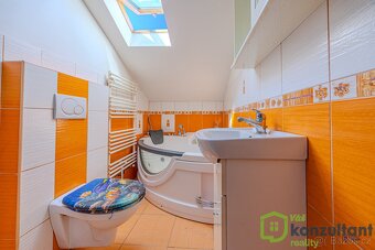 Investiční nemovitost v centru Mariánských Hor, 278 m2 - Ost - 8