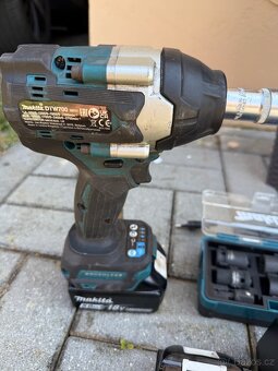 Makita Utahovák rázový DTW700RTJ - 8