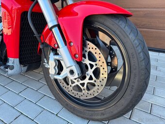 Suzuki Intruder M1800R - 8