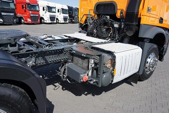 Mercedes-Benz Arocs 1848 4x4H - tahač návěsů s hydraulikou - 8