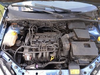 Prodám Ford Focus 1.6 - 8