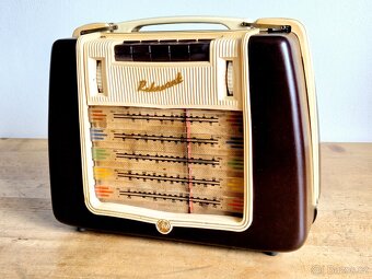 Rádio Tesly Rekreant, typ 3103AB, nefunkční, na ND - 8