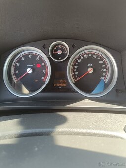 Opel Zafira B - 8