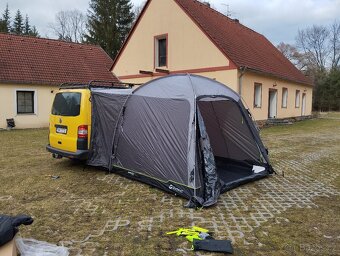VW Transporter 2.0tdi 75kw, spací vestavba - 8